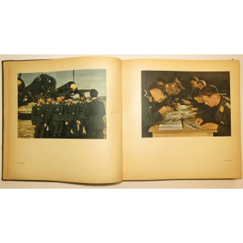 Fliegende Front, 1942, livre en couleurs fortement illustré. Espenlaub militaria